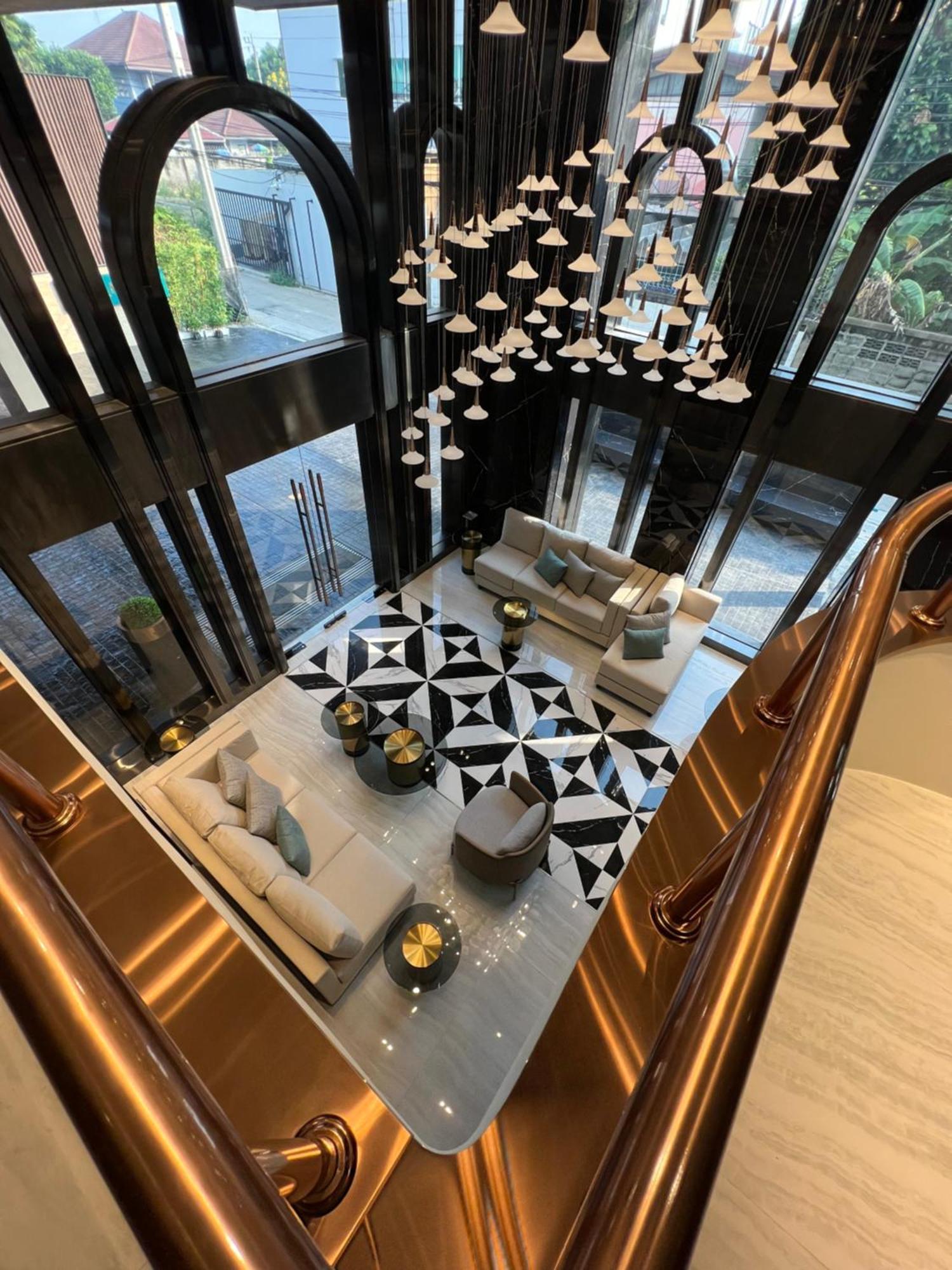 Arni Skye Hotel バンコク都 エクステリア 写真