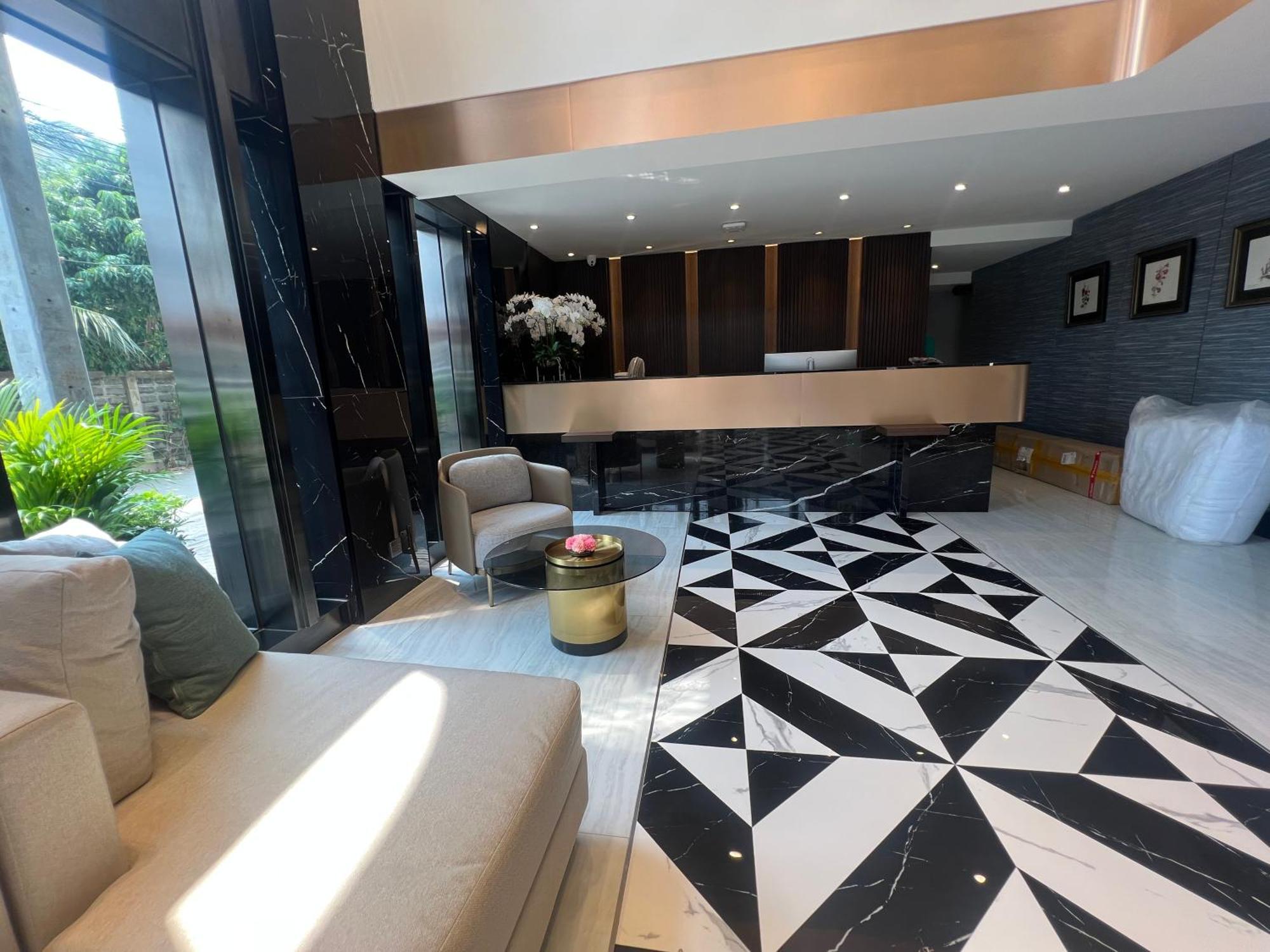 Arni Skye Hotel バンコク都 エクステリア 写真