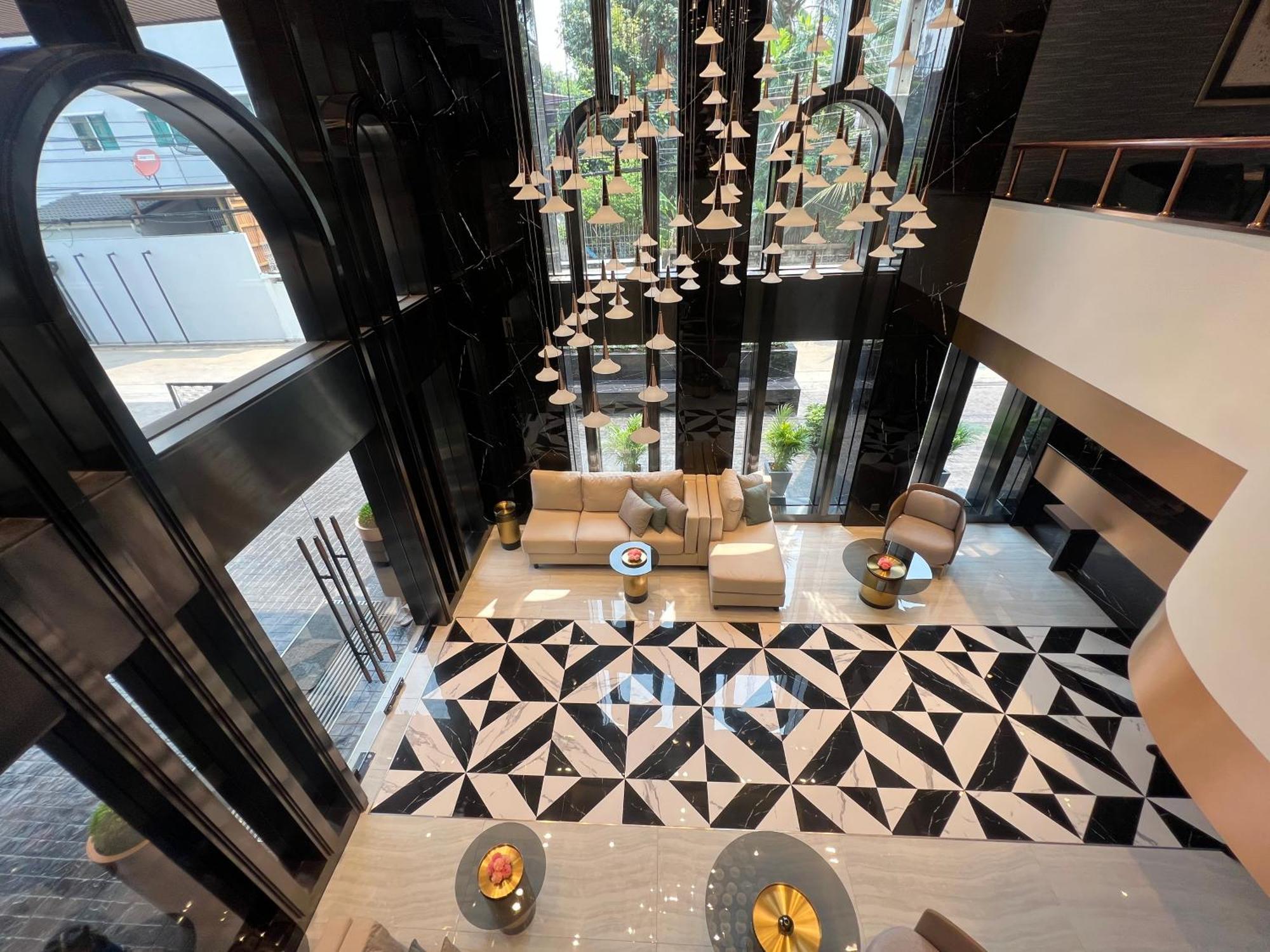 Arni Skye Hotel バンコク都 エクステリア 写真