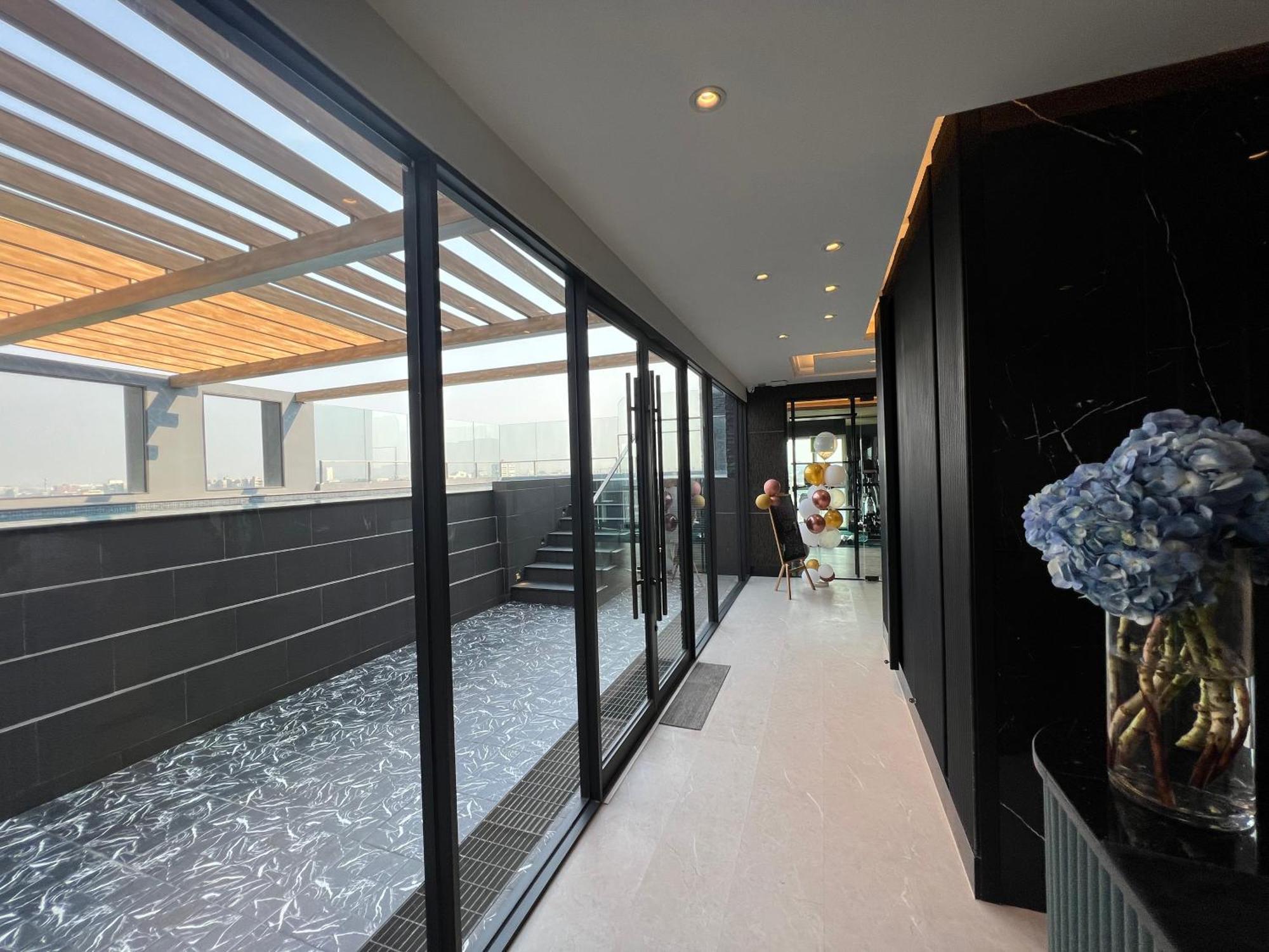 Arni Skye Hotel バンコク都 エクステリア 写真